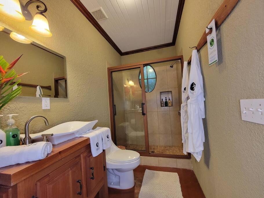 Vive Utila - Bed & Breakfast Exterior foto