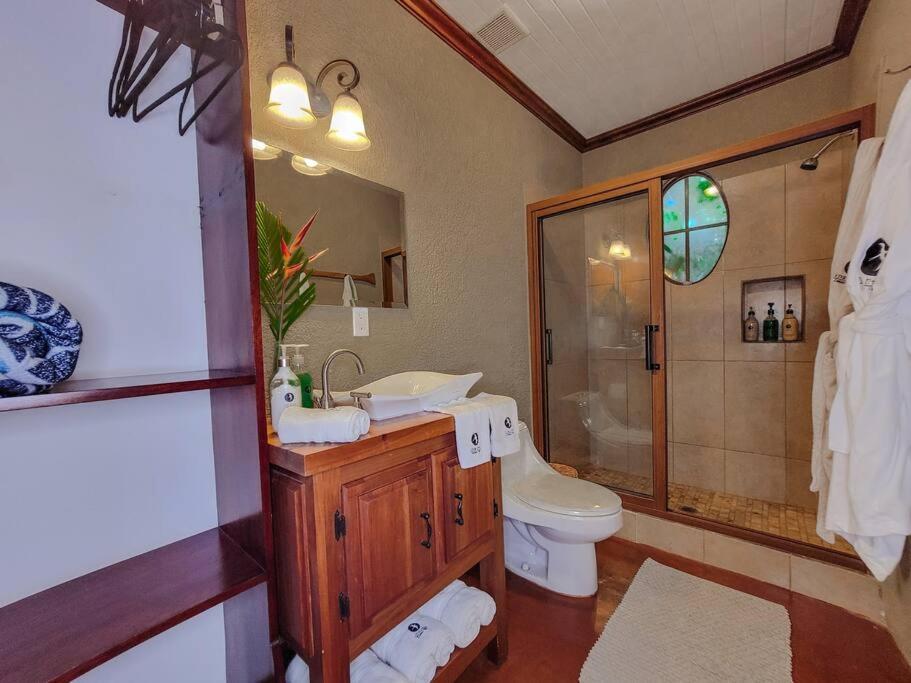 Vive Utila - Bed & Breakfast Exterior foto